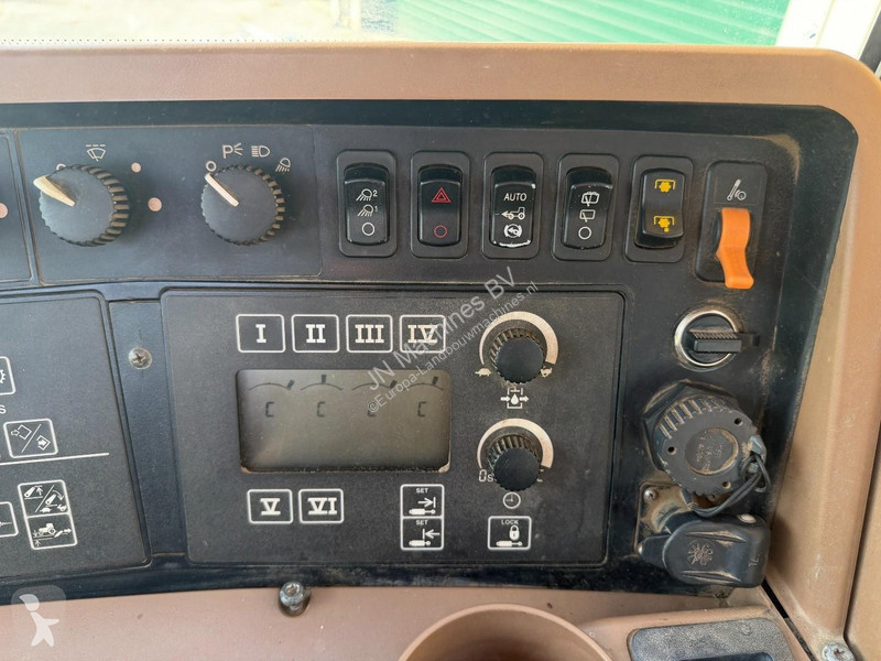 Tractor John Deere 8230 PowerShift - NO TLS