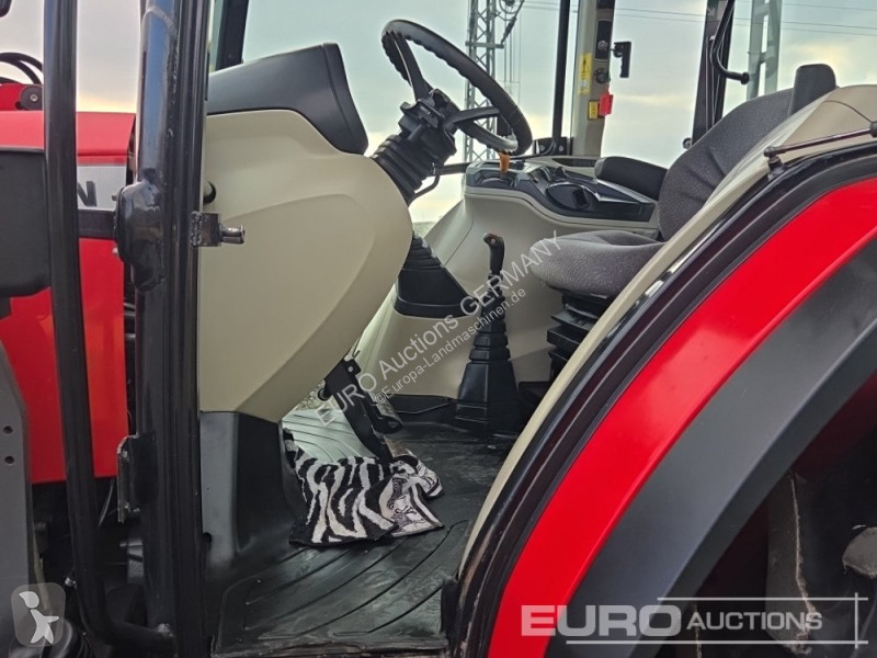 Tractor Massey Ferguson 5711
