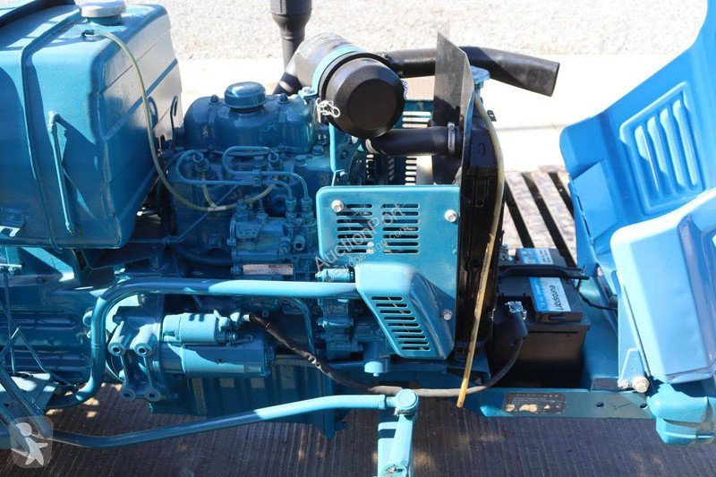 Tractor agrícola Hinomoto E18