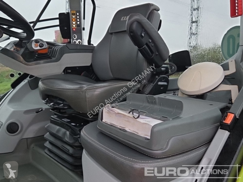 Tracteur agricole Claas Axion 870 CMATIC
