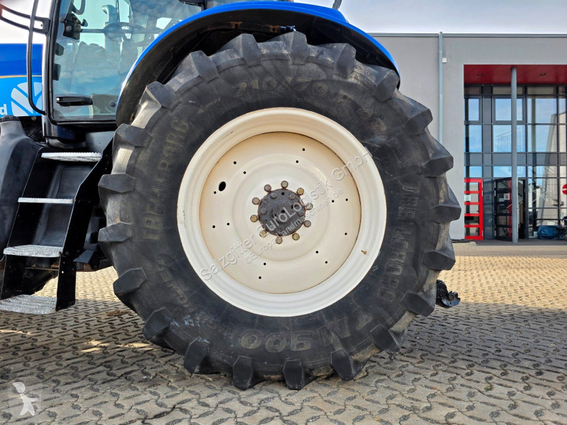 Tracteur agricole New Holland TG 230