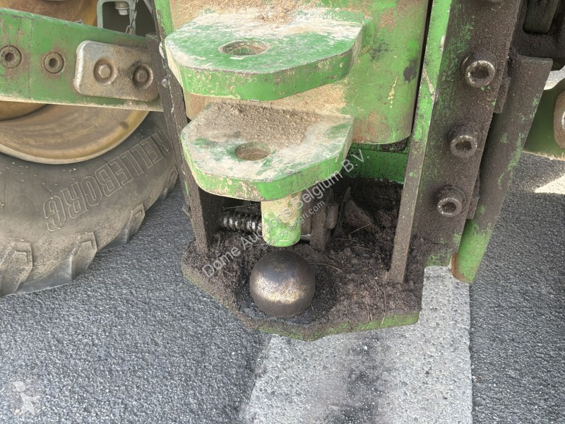 Tracteur agricole John Deere 619