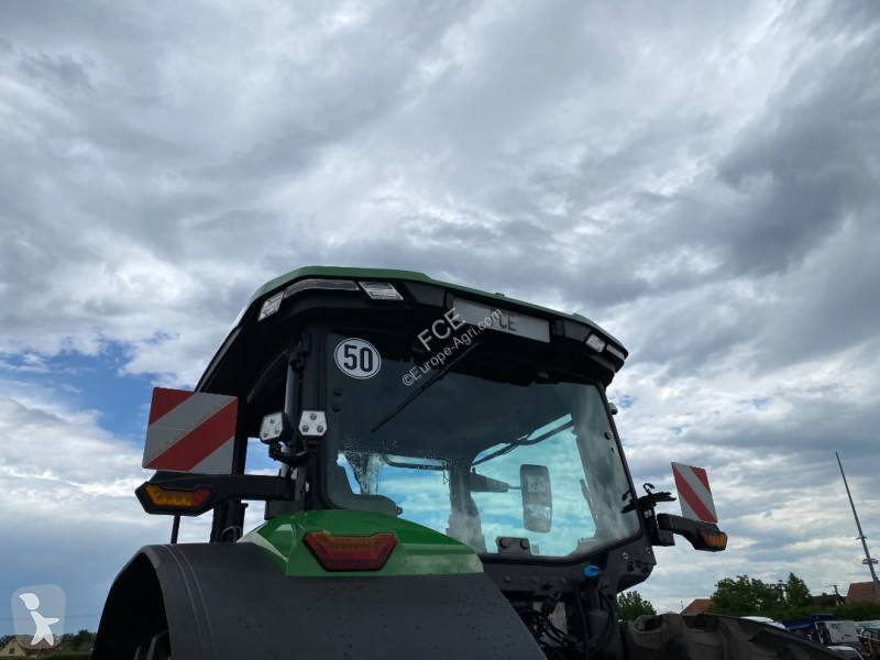 Lantbrukstraktor John Deere 7R330...