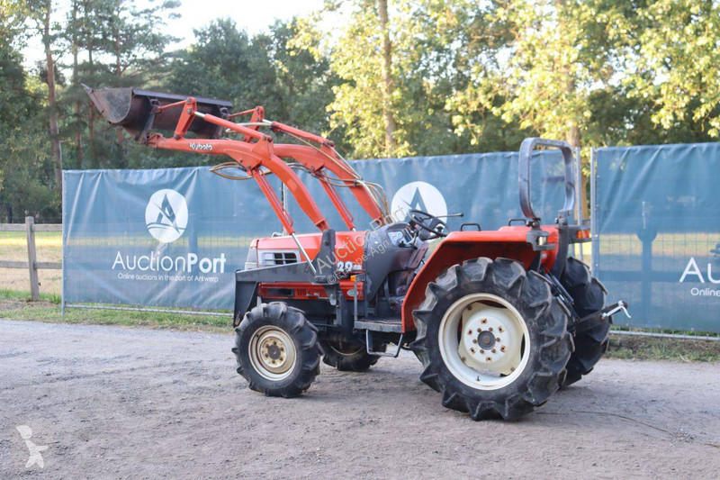 جرار زراعي Kubota GL-29