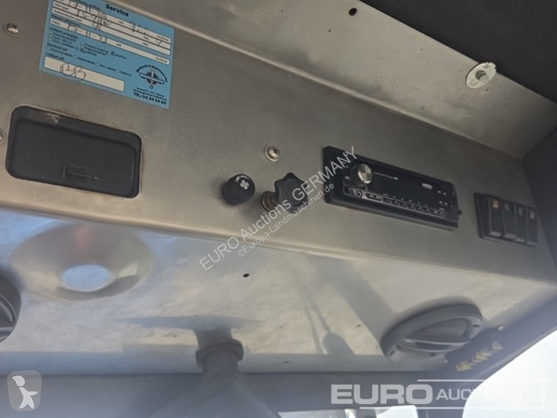Сільськогосподарський трактор New Holland TCE55