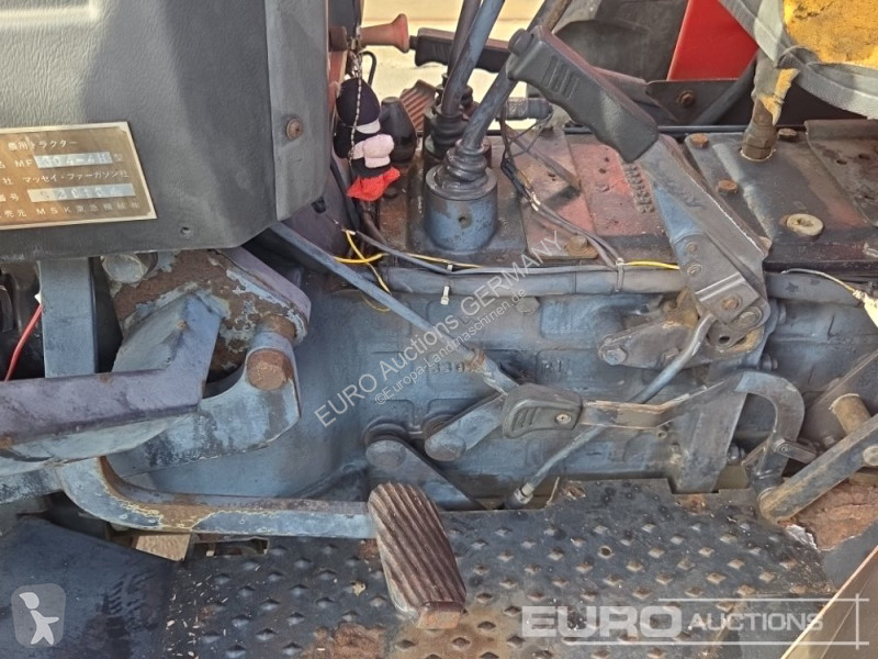 Ciągnik Massey Ferguson MF394-4H