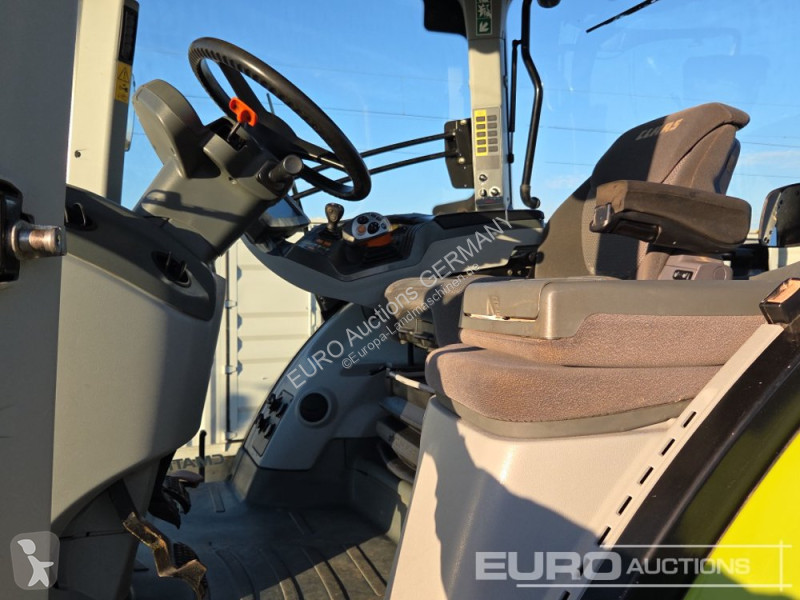 Tracteur agricole Claas Axion 830 CMATIC