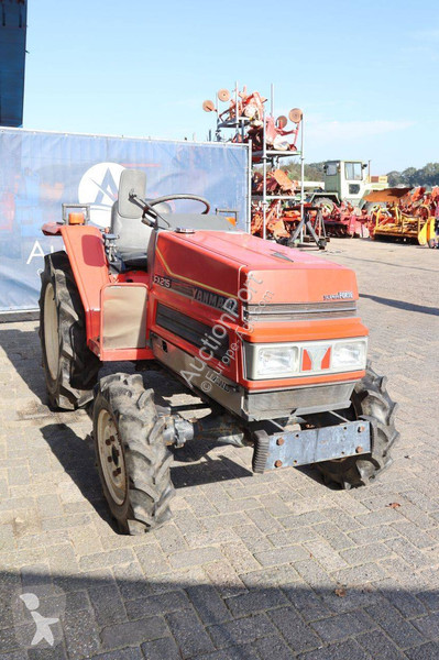 Tracteur agricole Yanmar FX215