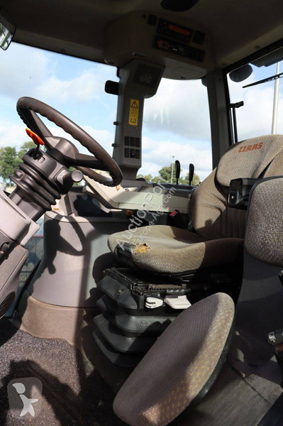 Zemědělský traktor Claas Axion 810