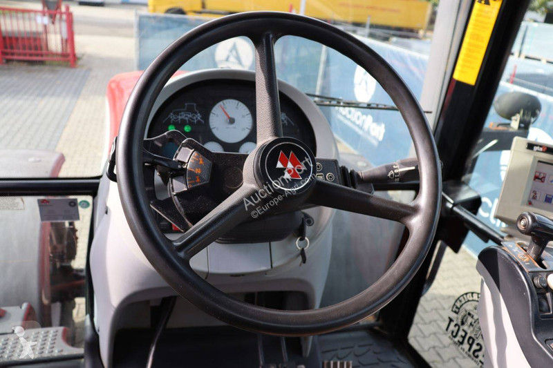 Zemědělský traktor Massey Ferguson 6490 Dyna-6