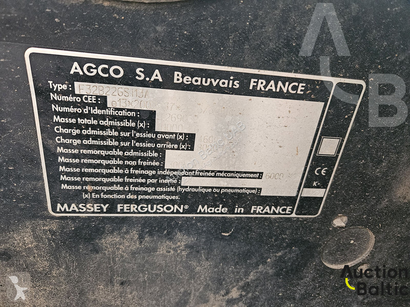 Zemědělský traktor Massey Ferguson 6480
