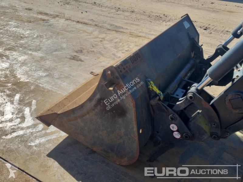 Tracteur agricole  CX85