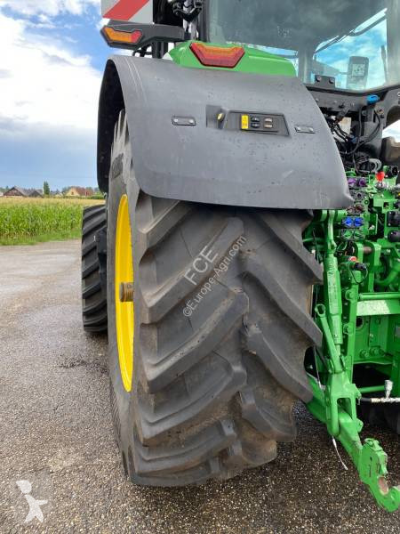 Lantbrukstraktor John Deere 7R330...
