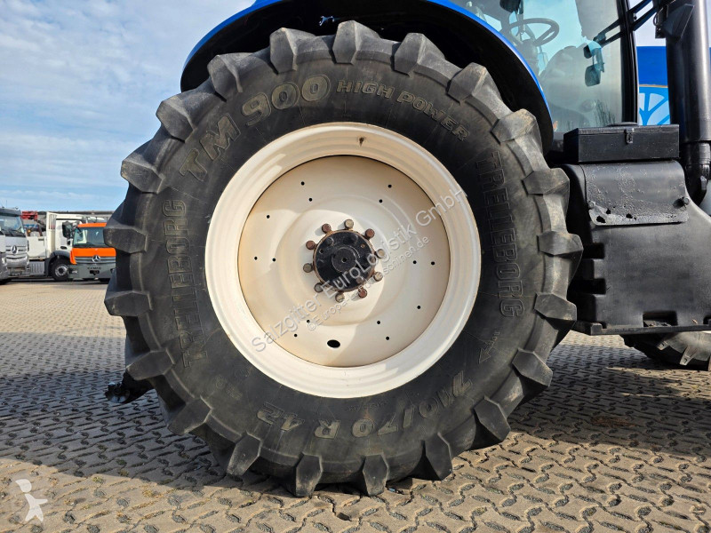 Tracteur agricole New Holland TG 230