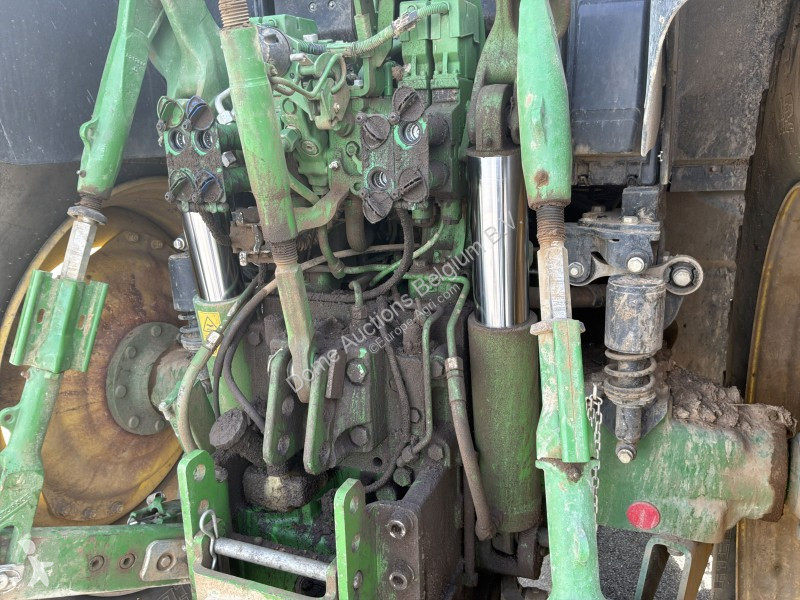 Tracteur agricole John Deere 619