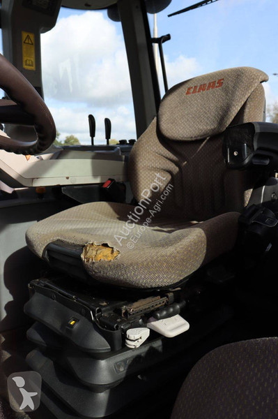 Zemědělský traktor Claas Axion 810