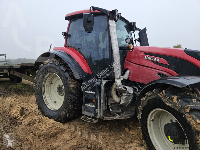 Tractor Valtra T 174 E