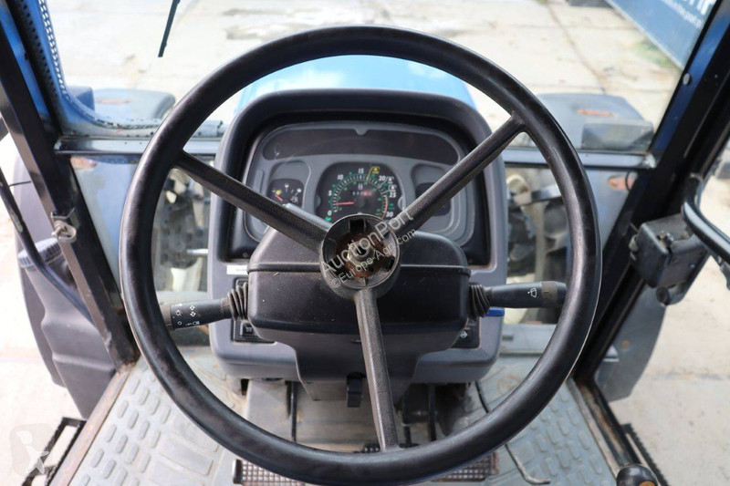 Tracteur agricole New Holland TL90