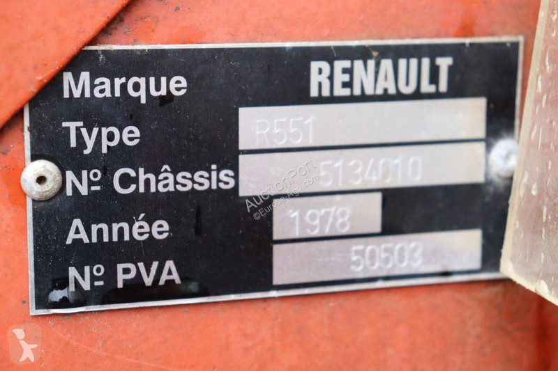 Tractor Renault 51