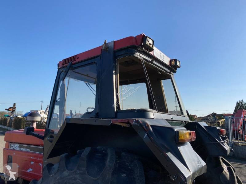 Case IH 1255XL/AXL tractor