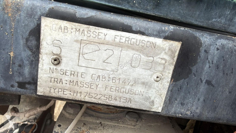 Lantbrukstraktor Massey Ferguson 8220 POWER...