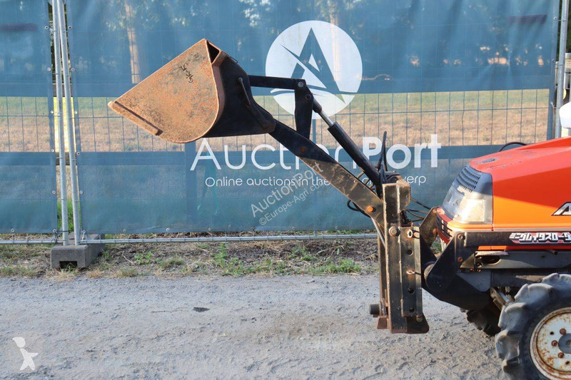 جرار زراعي Kubota A-155