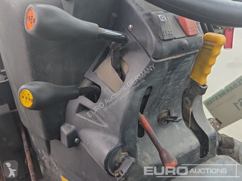 Сільськогосподарський трактор New Holland TCE55