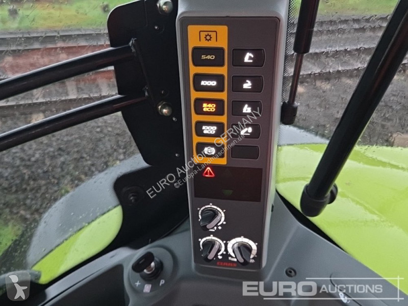 Tracteur agricole Claas Axion 870 CMATIC