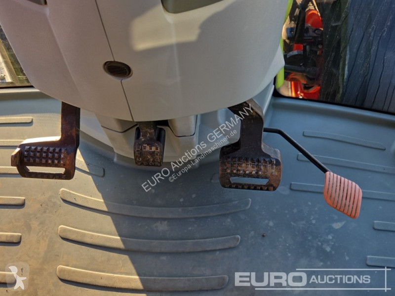 Tracteur agricole Claas Axion 830 CMATIC