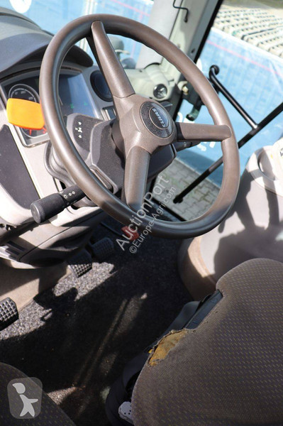 Zemědělský traktor Claas Axion 810