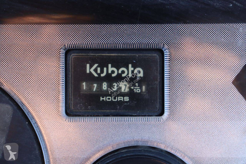 Zemědělský traktor Kubota RTV900