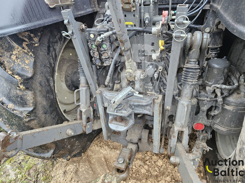 Tractor Valtra T 174 E