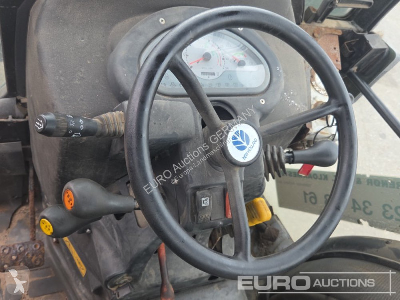 Сільськогосподарський трактор New Holland TCE55