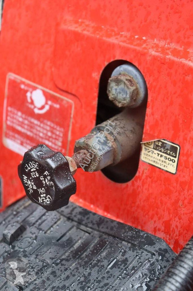 Сільськогосподарський трактор Yanmar...