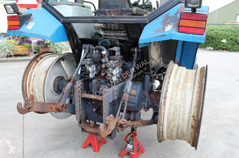 جرار زراعي Ford 6640 2W