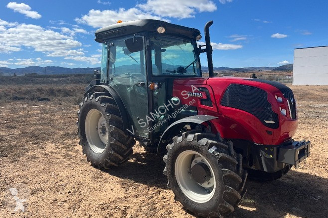 Tractor Valtra F105S