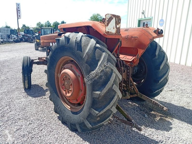 Lantbrukstraktor Massey Ferguson  158