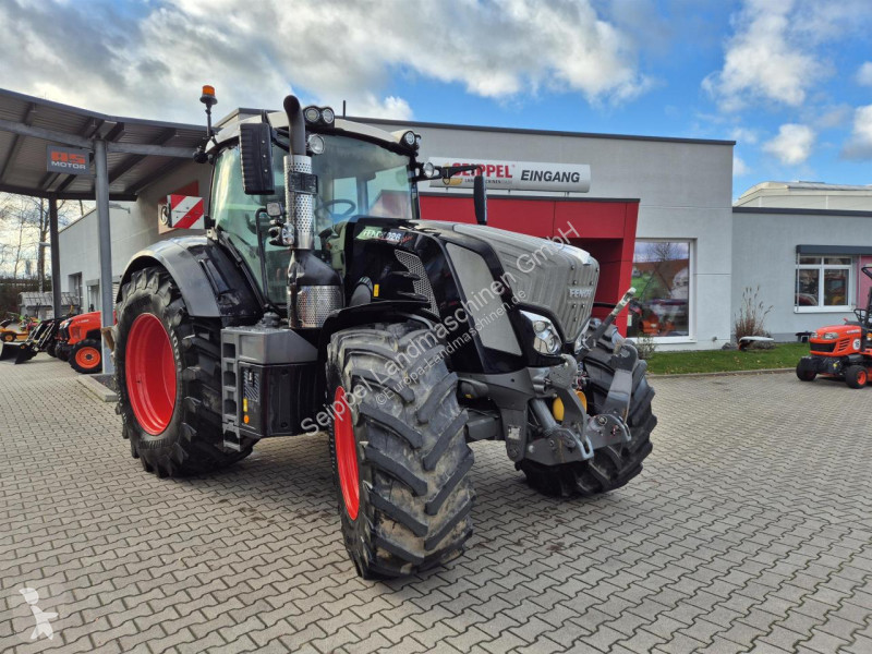 Landbrugstraktor Fendt  828 Vario Profi Plus