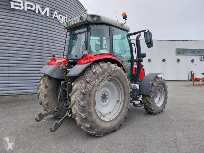 Tracteur agricole Massey Ferguson