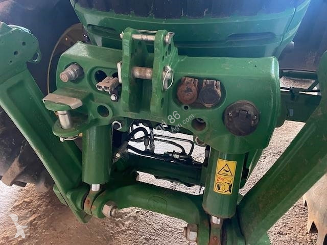 Tractor agrícola John Deere 6215R