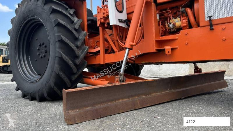 جرار زراعي Ford 5600 4X2