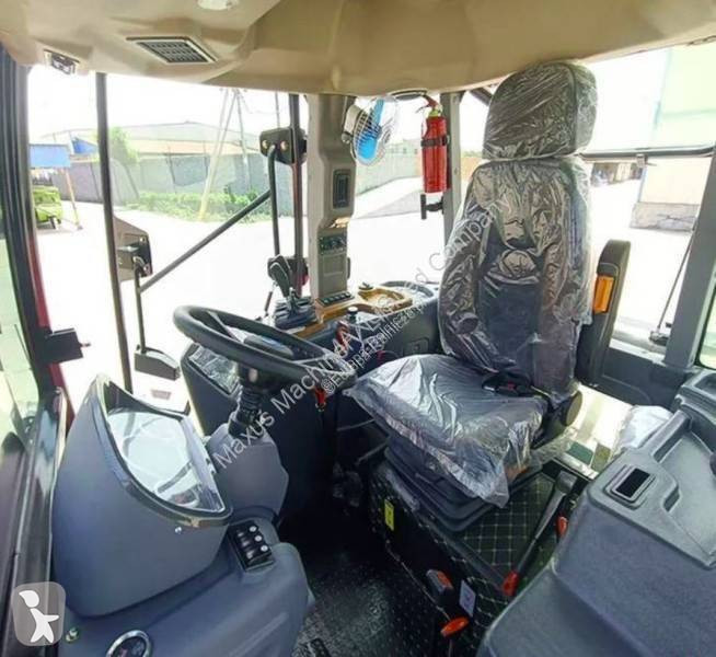 Tractor Maxus Maxus 240HP 4x4