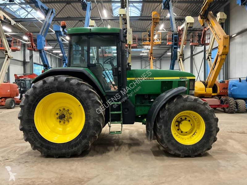 Tractor John Deere 7710