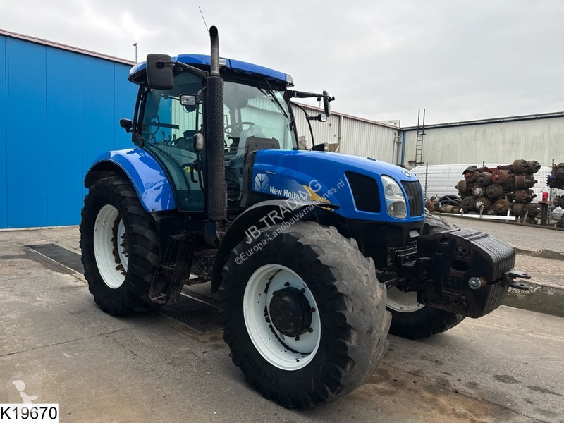Tracteur agricole New Holland T6080