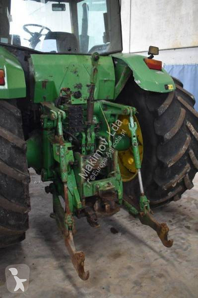 Tracteur agricole John Deere 8200