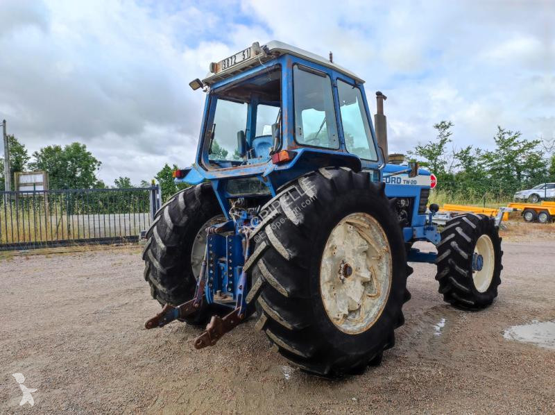 Tractor Ford  TW20