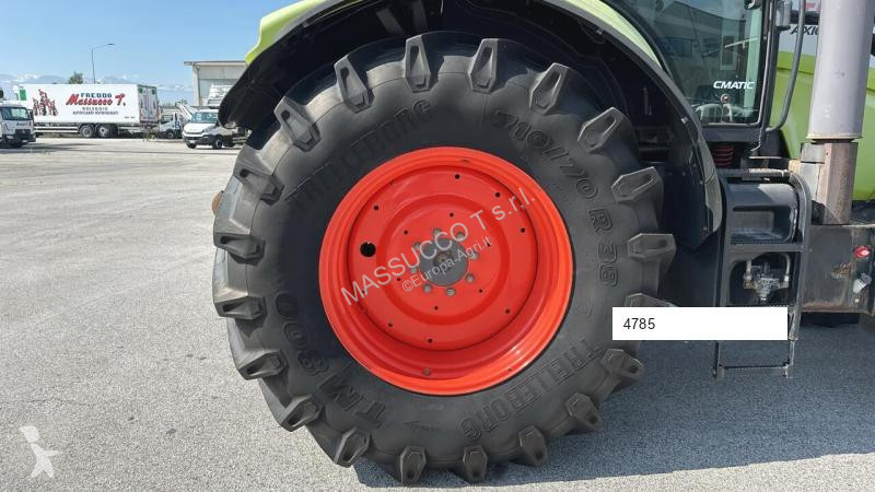 Tractor agrícola Claas Axion 810