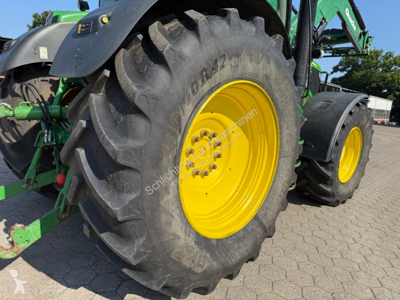 Tractor agrícola John Deere 6210R