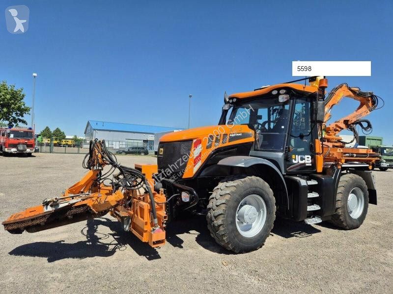 Tractor JCB