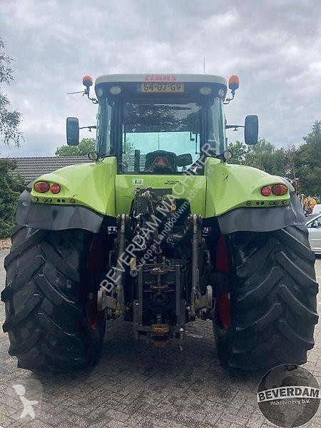 Tractor agrícola Claas Axion 820